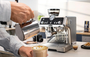 how to use the delonghi coffee machine