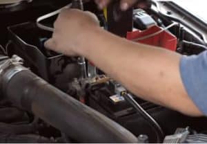 How to Reset Check Engine Light without Disconnecting Battery 1 how to reset check engine light without disconnecting battery