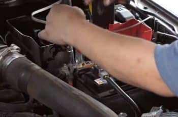 how to reset check engine light without disconnecting battery